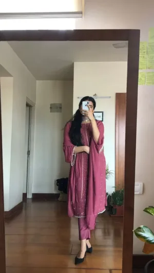 Mauve Pink Chickenkari Straight-Cut