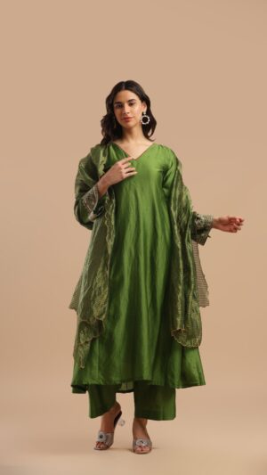 Nayab – Effortless Elegance Chanderi Silk Ensemble
